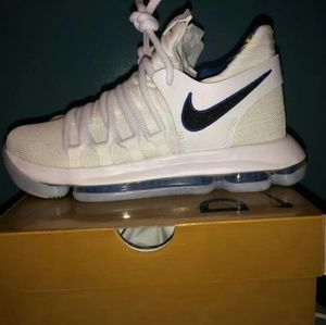 Nike Zoom KD10 Limited NBA (GS) Size 6Y